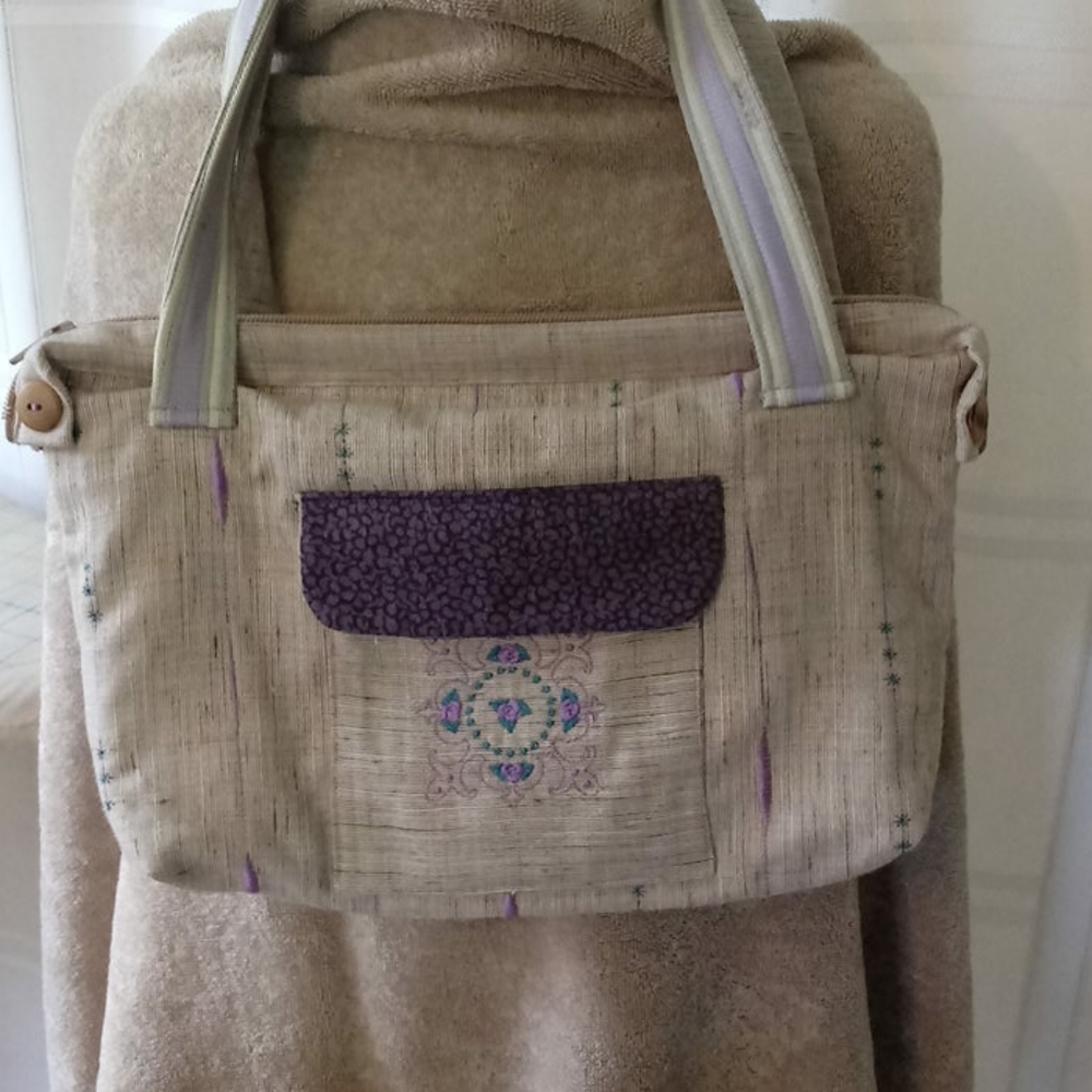 Purse - Picture 3 of 4